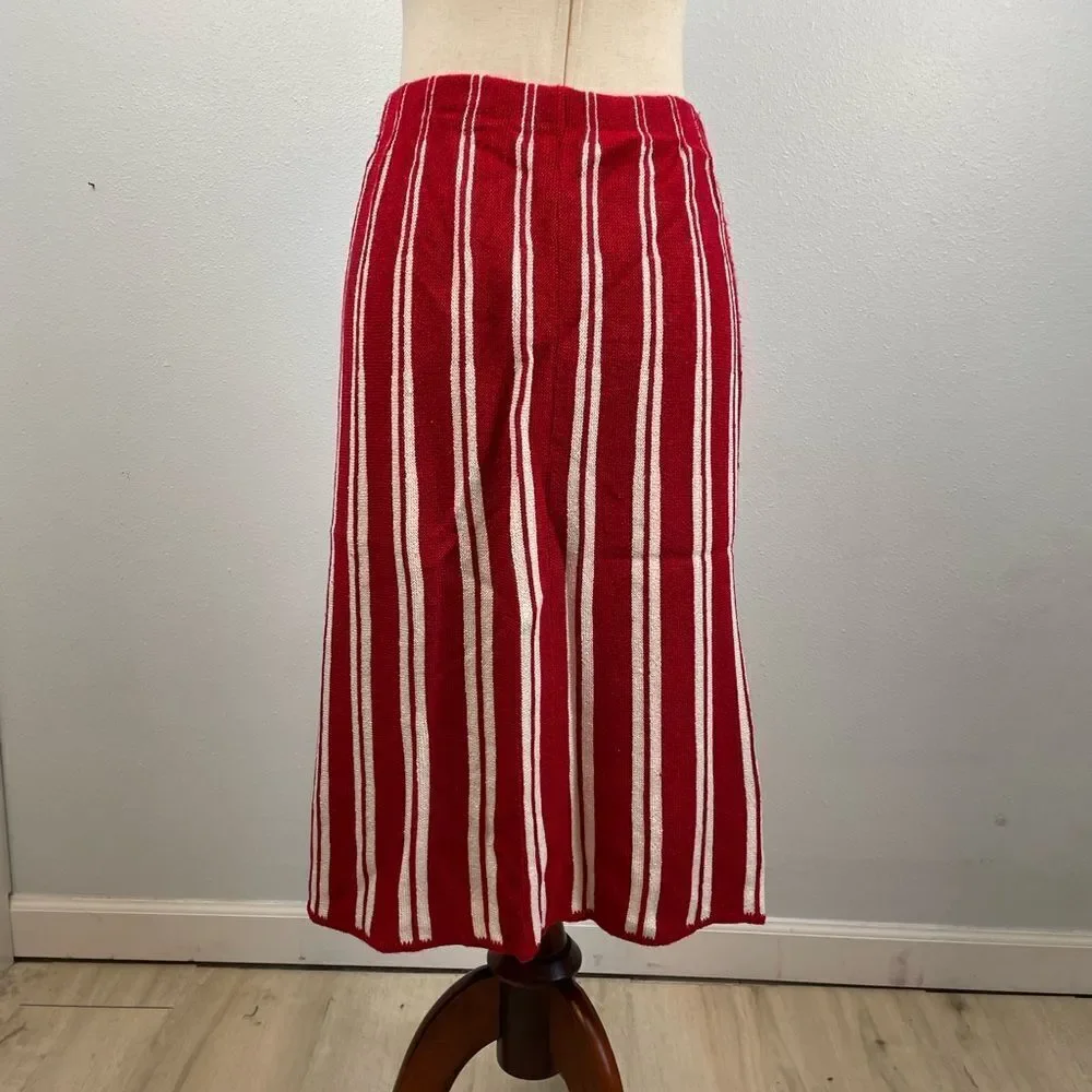 Vintage Savion Sweater and Matching Skirt Size 10